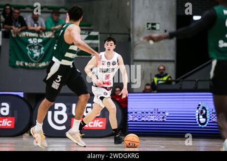 Lissabon, Portugal. Januar 2024. Lissabon, 01/20/2024 - am späten Nachmittag fand das Basketballteam Sporting Clube de Portugal in der 13. Runde der portugiesischen Basketballliga-Meisterschaft das Ovarense-Team in Gustavo Teixeira (Mário Vasa/Global Images) statt Stockfoto