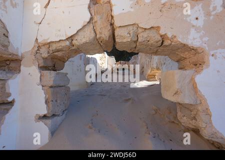 Ruinen der historischen alten Telegrafenstation, erbaut 1877, Eucla, Nullarbor Plain, Western Australia, WA, Australien Ruinen des historischen alten Telegraps Stockfoto