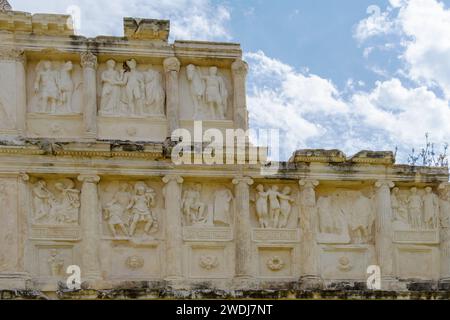 Geschnitzte griechische Maske aus den Ruinen des Theaters der antiken Stadt Aphrodisias, Aydin, Türkei, geborgen Stockfoto