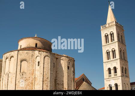 Kirche St. Donatus in der Stadt Zadar in Kroatien an sonnigen Tagen mit klarem Himmel Stockfoto