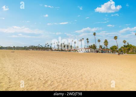 Santa Barbara West Beach an einem sonnigen Tag. Kalifornien, USA Stockfoto