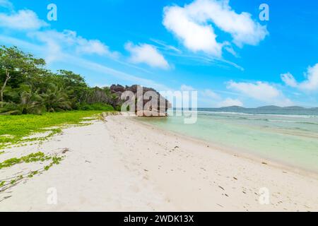 Anse Grosse Roche auf der Insel La Digue, Seychellen Stockfoto