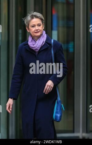 London, Großbritannien. Januar 2024. Yvette Cooper, Abgeordnete, Shadow Home Secretary, Labour Party, bei der BBC für "Sonntag mit Laura Kuenssberg" und Interviews. Quelle: Imageplotter/Alamy Live News Stockfoto