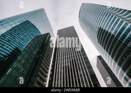 Türme im Geschäftsviertel La Défense, Paris, Frankreich Stockfoto