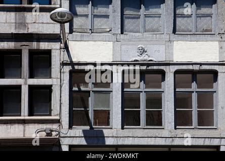 Hausfassade im historischen Viertel Hors-Château, Lüttich, Wallonien, Belgien, Europa Stockfoto