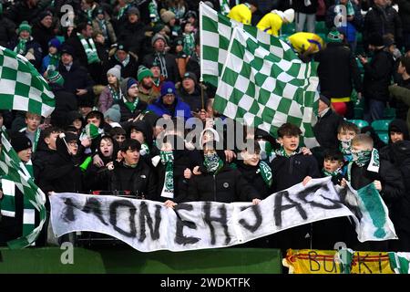 Buckie Thistle-Fans in der Tribüne vor dem Spiel der vierten Runde des Scottish Cup in Celtic Park, Glasgow, Schottland. Bilddatum: Sonntag, 21. Januar 2024. Stockfoto