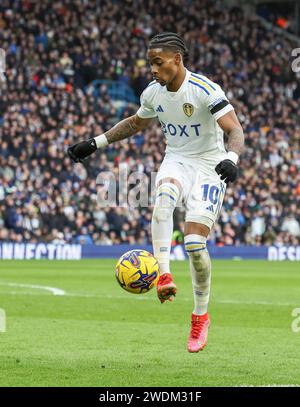 Elland Road, Leeds, Yorkshire, Großbritannien. Januar 2024. EFL Championship Football, Leeds gegen Preston North End; Crysencio Summerville von Leeds United kontrolliert den Ball Credit: Action Plus Sports/Alamy Live News Stockfoto