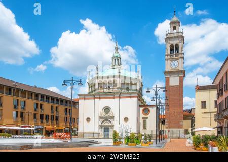 Historisches Zentrum der italienischen Stadt. Stadt Busto Arsizio mit Kirche Santuario di Santa Maria di Piazza in der Provinz Varese, Lombardei, Italien. Reisen Stockfoto