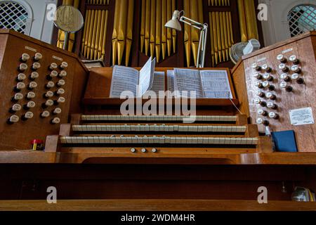 Die Orgel und die Noten des Ordinariats Our Lady of Walsingham in Soho, London Stockfoto