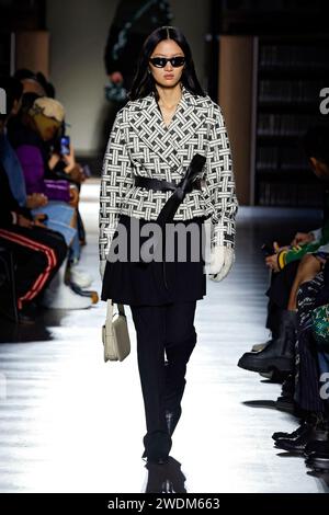 Paris, Frankreich. Januar 2024. KENZO Homme Herbst/Winter 2024-2025 Laufsteg während der Paris Fashion Week Herrenmode am 2024. Januar in Paris; Frankreich 19/01/2024 Credit: dpa/Alamy Live News Stockfoto