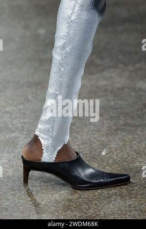 Paris, Frankreich. Januar 2024. KENZO Homme Herbst/Winter 2024-2025 Laufsteg während der Paris Fashion Week Herrenmode am 2024. Januar in Paris; Frankreich 19/01/2024 Credit: dpa/Alamy Live News Stockfoto