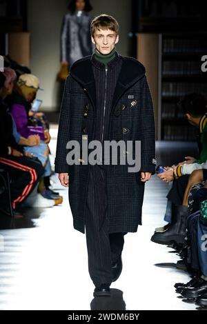 Paris, Frankreich. Januar 2024. KENZO Homme Herbst/Winter 2024-2025 Laufsteg während der Paris Fashion Week Herrenmode am 2024. Januar in Paris; Frankreich 19/01/2024 Credit: dpa/Alamy Live News Stockfoto