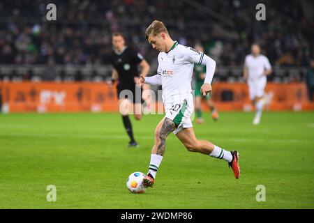 MÖNCHENGLADBACH, DEUTSCHLAND - 21. JANUAR 2024: Das Fußballspiel der Bundesliga Borussia Mönchengladbach gegen den FC Augsburg im Borussia Park Stockfoto