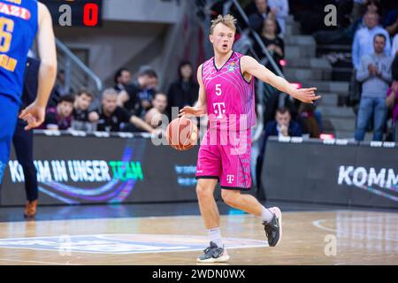 Bonn, Deutschland. Januar 2024. Bonn, Deutschland 21. Januar 2024: 1.BBL - 2023/2024 - Telekom Baskets Bonn vs. Alba Berlin im Bild: Harald Frey (Bonn), Credit: dpa/Alamy Live News Stockfoto