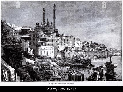 Gravur der Aurangzeb-Moschee, heute bekannt als Gyanvapi-Moschee, am Ufer des Ganges in der Stadt Benares. Benares ist allgemein als Varanasi bekannt und hat eine große religiöse Bedeutung für den Hinduismus. Stockfoto