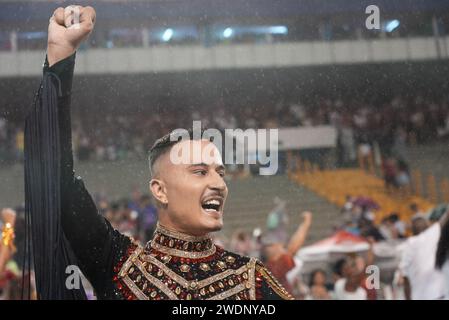 Sao Paulo, Sao Paulo, Brasilien. Januar 2024. Mitglieder der Academicos do Tucuruvi Samba-Schule nehmen an der Probe für den kommenden Sao Paulo Karneval 2024 im Anhembi Sambadrome Teil. Die Paraden finden am 09. Und 10. Februar statt. (Kreditbild: © Paulo Lopes/ZUMA Press Wire) NUR REDAKTIONELLE VERWENDUNG! Nicht für kommerzielle ZWECKE! Stockfoto