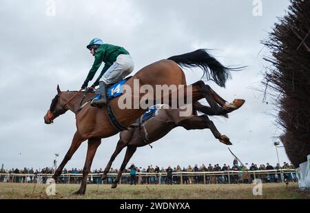 Oscar Montel und James King gewinnen die CKD Lord Ashton of Hyde’s Cup Mens Open beim Heythrop P2P in Cocklebarrow. Credit JTW equine Images / Alamy. Stockfoto