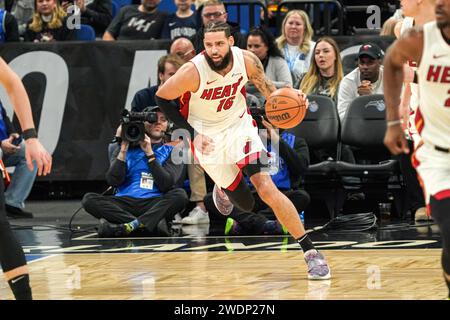 Orlando, Florida, USA, 31. Januar 2024, Miami Heat Guard Caleb Martin #16 stürzt in der ersten Halbzeit im Kia Center nach vorne. (Foto: Marty Jean-Louis/Alamy Live News Stockfoto
