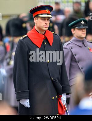 Der Prinz von Wales nimmt an der Gedenkfeier am Sonntag im Cenotaph in Whitehall Teil. November 2023 Stockfoto