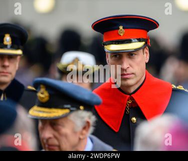 Der Prinz von Wales nimmt an der Gedenkfeier am Sonntag im Cenotaph in Whitehall Teil. November 2023 Stockfoto