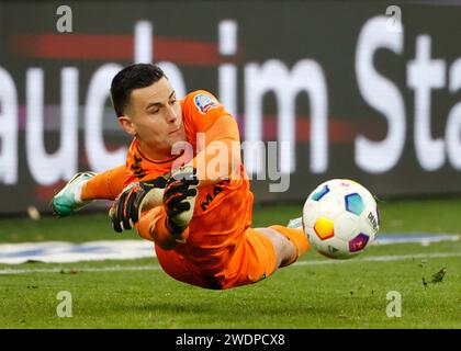 München, Deutschland. Januar 2024. Werder Bremer Torhüter Michael Zetterer spart beim Fußball-Spiel der Bundesliga zwischen Bayern München und dem SV Werder Bremen am 21. Januar 2024 in München. Quelle: Philippe Ruiz/Xinhua/Alamy Live News Stockfoto