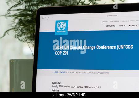 Die Website der UN-Klimakonferenz 2024 (UNFCCC COP 29) ist auf der Website von UN-Habitat, dem Programm der Vereinten Nationen für menschliche Siedlungen, zu sehen. Stockfoto