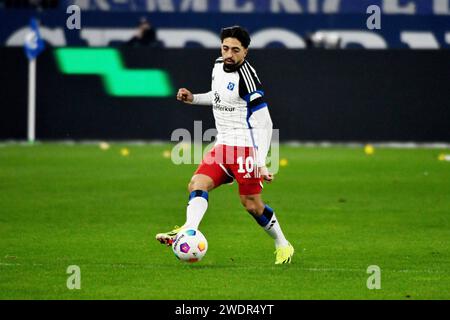 Gelsenkirchen, Deutschland. Januar 2024. Fussball; Spieltag 18; 2. Bundesliga; Saison 2023/2024; FC Schalke 04 gegen Hamburger SV am 20.01.2024 in Gelsenkirchen. UBz: 10 Immanuel Pherai, Hamburger SV. Quelle: dpa/Alamy Live News Stockfoto