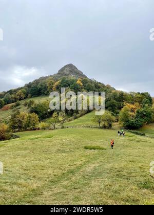 Eine malerische Aussicht auf Wanderer auf dem Rudnik Berg in Serbien Stockfoto