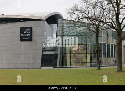 Amsterdam, Niederlande - 21. April 2023: Das Van Gogh Museum in Amsterdam, Niederlande Stockfoto