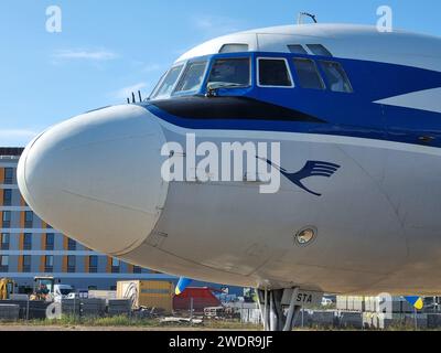 Oldtimer Il-18 Passagierflugzeug am Flughafen Leipzig. 14. September 2023 Leipzig Deutschland Stockfoto