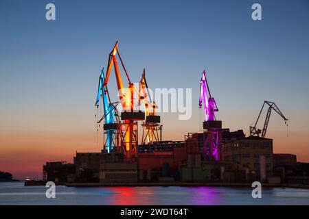 Beleuchtungsriesen, Krane der Uljanik-Werft, Pula, Kroatien, Europa Stockfoto