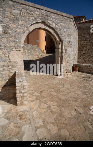 Marina Gate, Belvedere historische Stätte, datiert aus dem Jahr 1649, Altstadt, Novigrad, Kroatien, Europa Stockfoto