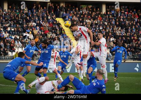 Pablo Mari (AC Monza) während des italienischen Meisterschaftsspiels Serie A zwischen Empoli FC und AC Monza am 21. Januar 2024 im Stadio Carlo Castellani in Empoli, Italien - Foto Morgese-Rossini / DPPI Stockfoto