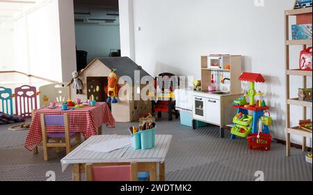 Ein Spielzimmer in einem Kindergarten. Kinderbereich. Hochwertige Fotos Stockfoto