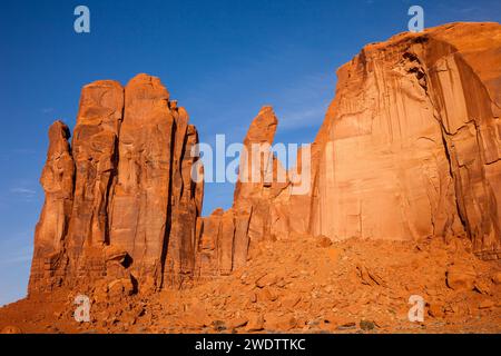 Die Hand Gottes auf dem Regengott Mesa im Monument Valley Navajo Tribal Park in Arizona. Stockfoto