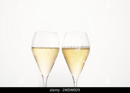 Festliche Komposition mit einem Paar Champagnerflöten. Stockfoto