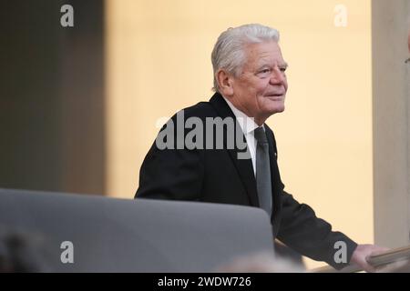 Staatsakt für Wolfgang Schaeuble im Deutschen Bundestag Joachim Gauck beim Trauerstaatsakt für den verstorbenen Praesidenten des Deutschen Bundestages a. D., Wolfgang Schaeuble, Berlin , 22.01.2024 Berlin Berlin Deutschland *** Staatszeremonie für Wolfgang Schaeuble im Deutschen Bundestag Joachim Gauck bei der Landeszeremonie für den verstorbenen Bundespräsidenten Wolfgang Schaeuble, Berlin, 22 01 2024 Berlin Berlin Deutschland Stockfoto