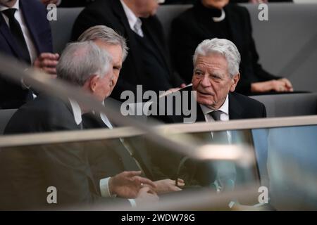 Staatsakt für Wolfgang Schaeuble im Deutschen Bundestag Joachim Gauck beim Trauerstaatsakt für den verstorbenen Praesidenten des Deutschen Bundestages a. D., Wolfgang Schaeuble, Berlin , 22.01.2024 Berlin Berlin Deutschland *** Staatszeremonie für Wolfgang Schaeuble im Deutschen Bundestag Joachim Gauck bei der Landesbeerdigung für den verstorbenen Präsidenten des Deutschen Bundestages, Wolfgang Schaeuble, Berlin, 22 01 2024 Berlin Berlin Deutschland Stockfoto