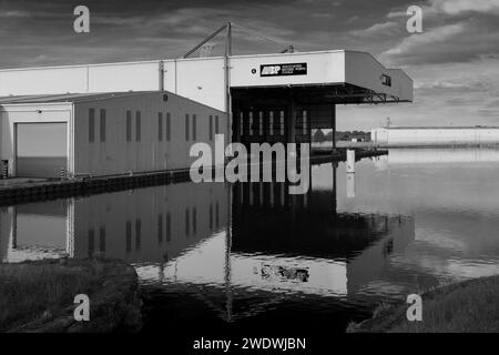 Die zugehörigen British Ports Hanger in Goole Docks, Goole Town, East Riding of Yorkshire, England. Stockfoto