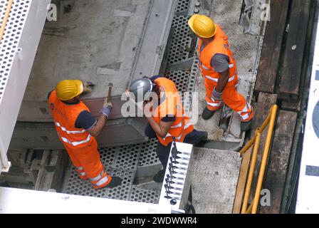 Mailand, Werft für den Bau der neuen U-Bahn-Linie 5 - Milano cantiere per la costruzione della nuova linea 5 della Metropolitana Stockfoto