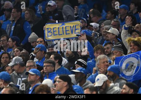 DETROIT, MI - 21. JANUAR: Detroit Lions Fan mit einem „Believe“-Schild auf den Tribünen während des Spiels zwischen den Tampa Bay Buccaneers und den Detroit Lions am 21. Januar 2024 im Ford Field in Detroit, MI (Foto: Allan Dranberg/CSM) Stockfoto