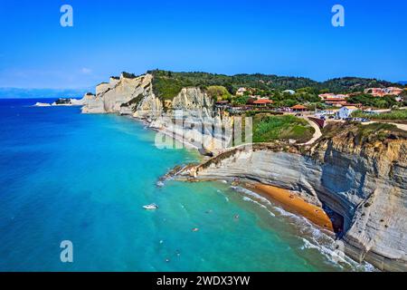 Longas ('Loggas') Strand, in der Nähe des Dorfes Peroulades, der Insel Korfu ('Kerkyra'), des Ionischen Meeres, Griechenland. Stockfoto