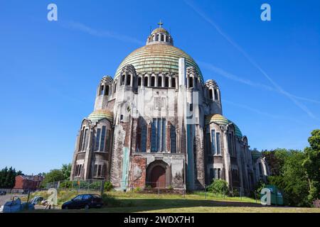 Basilika Eglise du Sacré-Cœur et Notre-Dame-de-Lourdes, Gedenkstätte Interallié, Gedenkstätte für die Opfer der Weltkriege, Cointe, Lüttich, Belgien, Europ Stockfoto