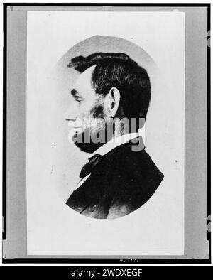 Abraham Lincoln, Kopf und Schultern Portrait, im Profil nach links; von größere Ansicht 7/8 Stockfoto