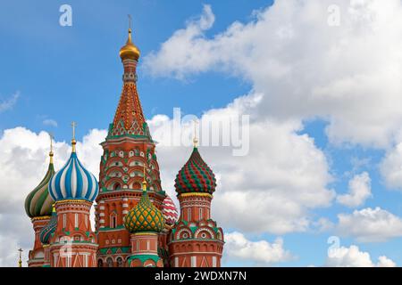 Die Kathedrale von Vassilij dem Erhabenen (russisch собо́р Васи́лия Блаже́нного, Sobor Wasiliya Blazhennogo), allgemein bekannt als Basilius-Kathedrale, ist Stockfoto