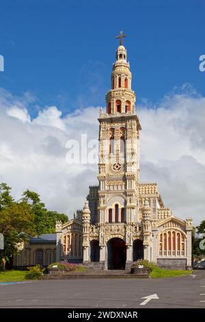 The Eglise Sainte-Anne de Saint-Benoît (Englisch: St. Anne’s Church) ist der Name einer katholischen Kirche auf der Insel Réunion (französisch Übersee d Stockfoto