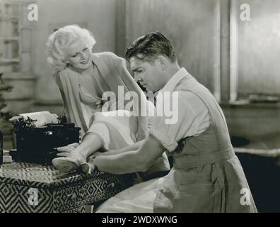 Clark Gable und Jean Harlow in „Red Dust“ (MGM, 1932) Stockfoto