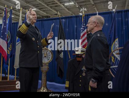 ADM. Daryl L. Caudle Promotionszeremonie Stockfoto