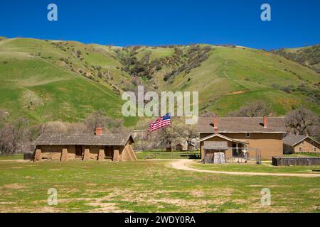 Pfleger' Quarters mit Offizieren' Quarters, Fort Tejon State Historic Park, Kalifornien Stockfoto