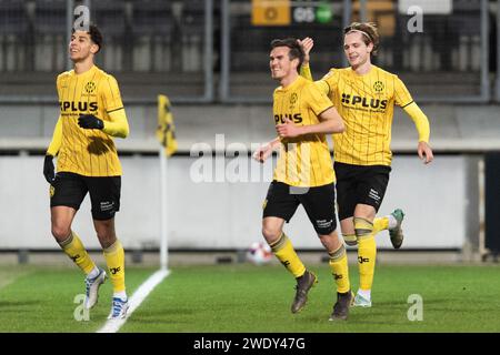 KERKRADE, 22.01.2024, Parkstad Limburg Stadium, Niederländisch Keukenkampioen divisie, Saison 2023/2024. Roda JC - FC Eindhoven. Roda-Spieler Matisse Didden (r) feiert sein 1-0 Stockfoto